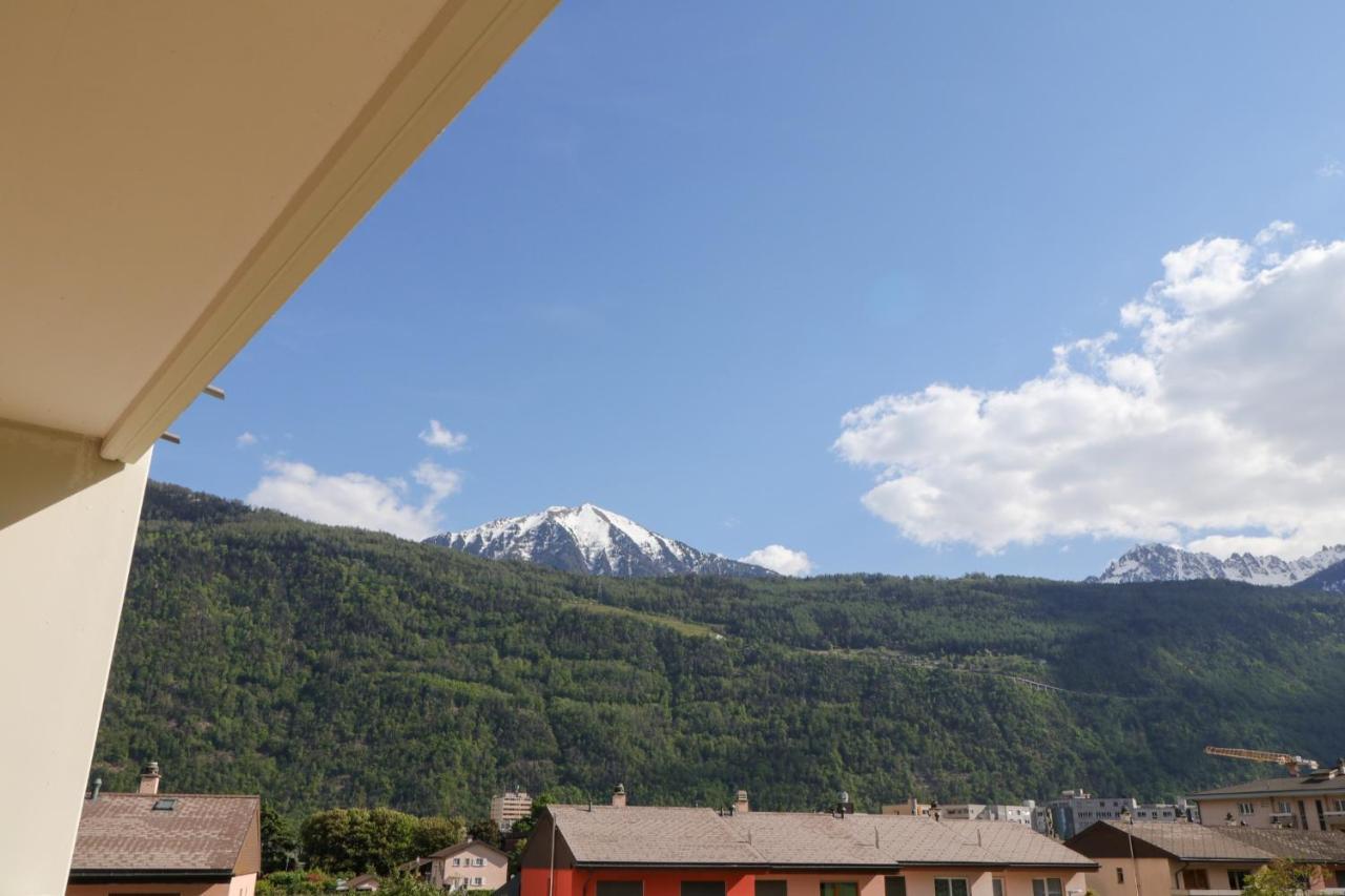 Modern Apartment Close To Martigny Train Station المظهر الخارجي الصورة