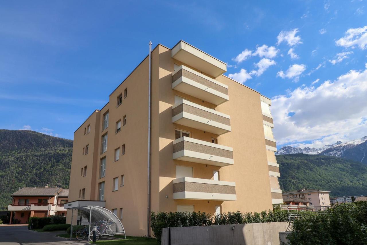 Modern Apartment Close To Martigny Train Station المظهر الخارجي الصورة